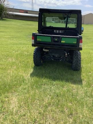 Image of John Deere XUV 835M equipment image 4