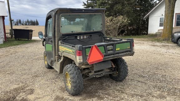 Image of John Deere XUV 835M equipment image 3