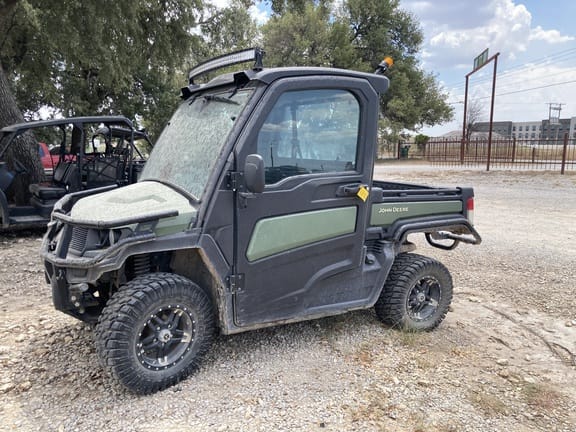2023 John Deere XUV 835M Equipment Image0