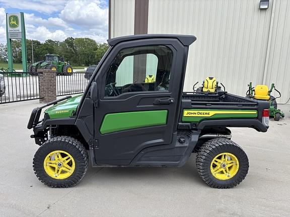 Image of John Deere XUV 835M equipment image 1