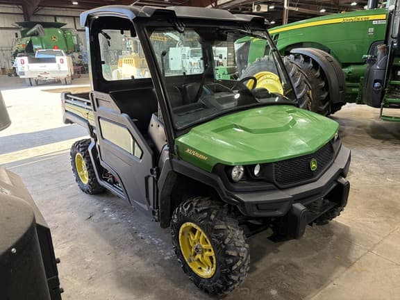 Image of John Deere XUV 835M equipment image 1