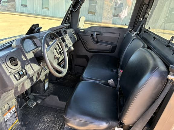 Image of John Deere XUV 835M equipment image 4