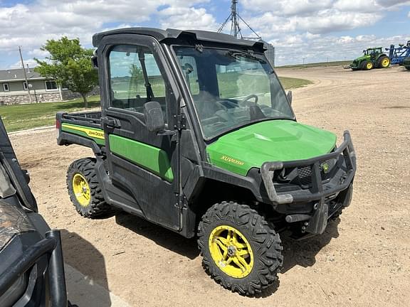 Image of John Deere XUV 835M equipment image 1