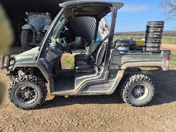 2023 John Deere XUV 835M Equipment Image0