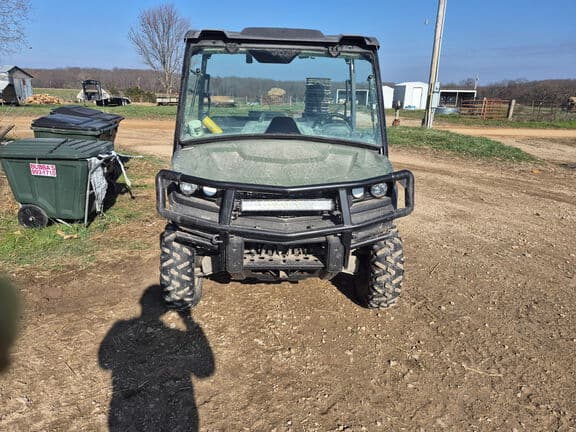 Image of John Deere XUV 835M equipment image 1