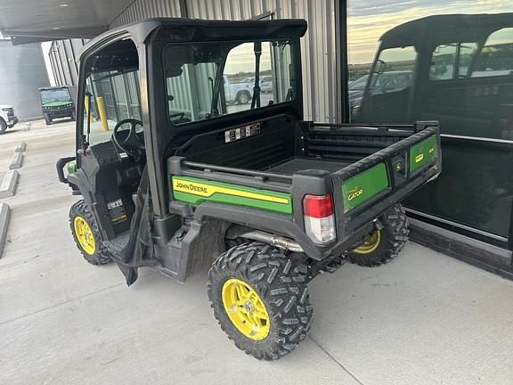 Image of John Deere XUV 835M equipment image 2