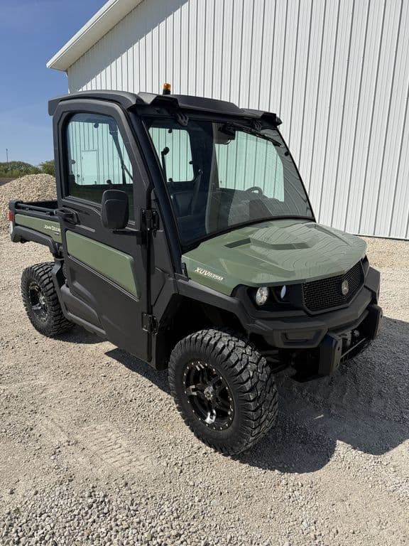 Image of John Deere XUV 835M equipment image 1