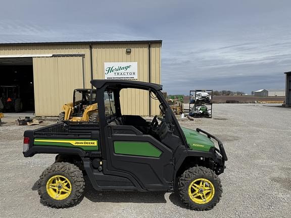 Image of John Deere XUV 835M Primary image