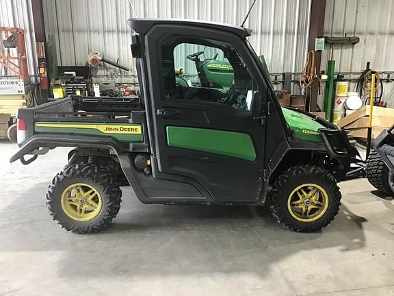 Image of John Deere XUV 835M Primary image