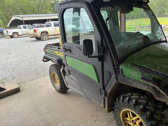 Image of John Deere XUV 835M equipment image 3