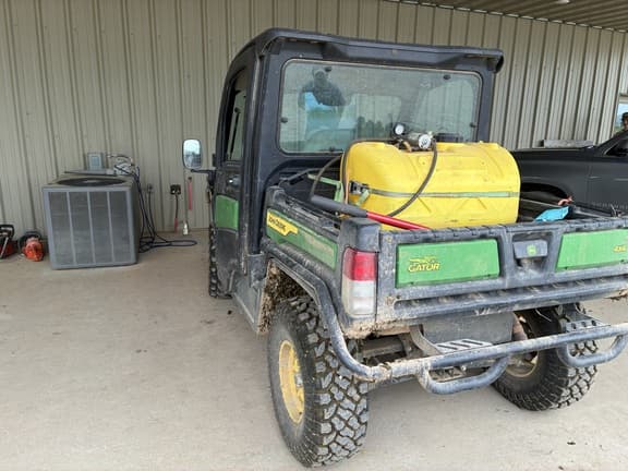 Image of John Deere XUV 835M Primary image