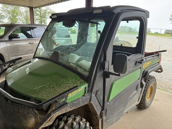 Image of John Deere XUV 835M equipment image 2