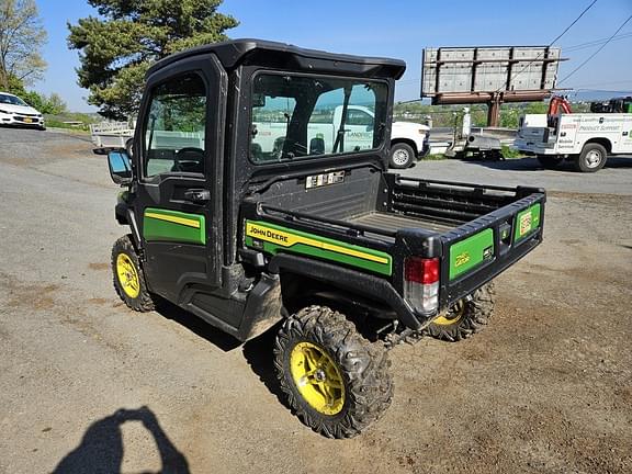 Image of John Deere XUV 835M equipment image 2