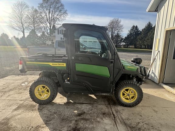 Image of John Deere XUV 835M equipment image 3