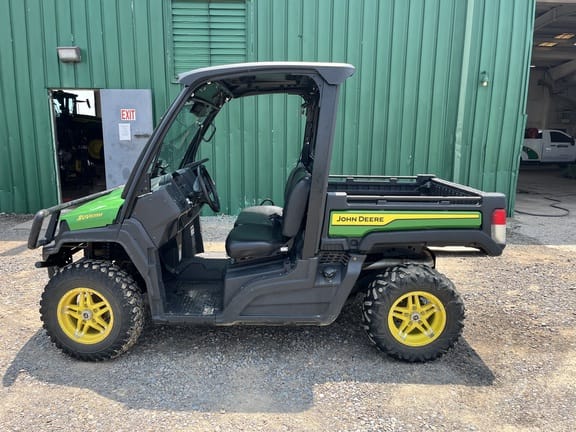 2023 John Deere XUV 835M Equipment Image0