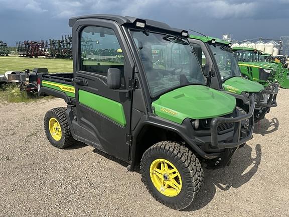 Image of John Deere XUV 835M Primary image