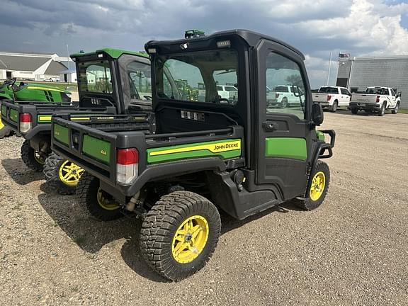 Image of John Deere XUV 835M equipment image 1