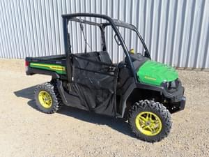 2023 John Deere XUV 835M Image