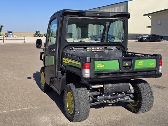 Image of John Deere XUV 835M equipment image 2