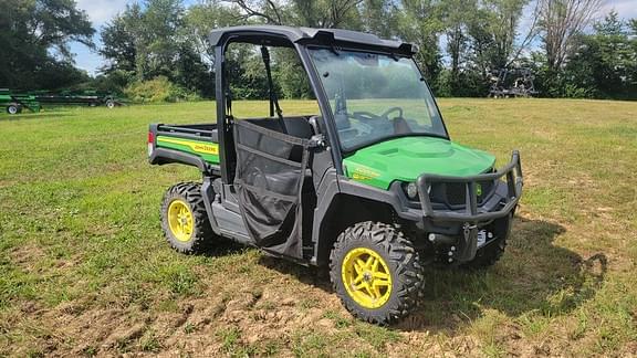 Image of John Deere XUV 835M Primary image