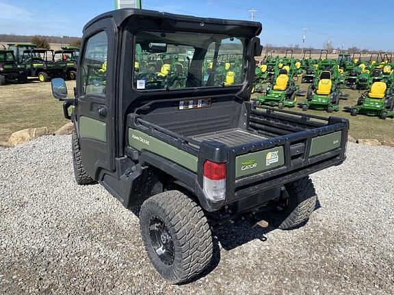 Image of John Deere XUV 835M equipment image 2