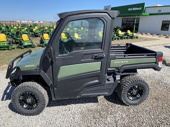Image of John Deere XUV 835M equipment image 1