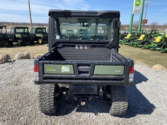 Image of John Deere XUV 835M equipment image 3