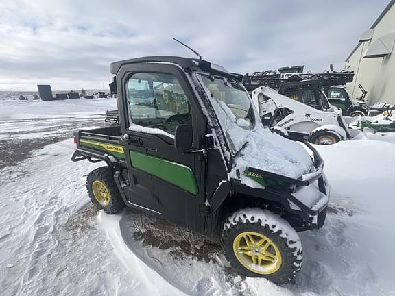 Image of John Deere XUV 835M Primary image