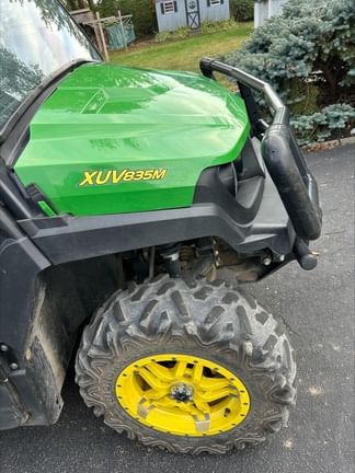 2023 John Deere XUV 835M Equipment Image0