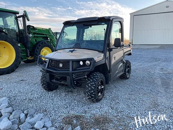 Image of John Deere XUV 835M equipment image 1