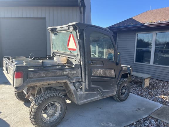Image of John Deere XUV 835M equipment image 3