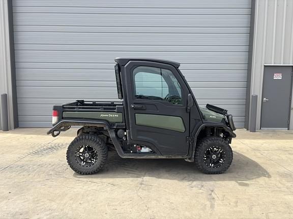 Image of John Deere XUV 835M Primary image