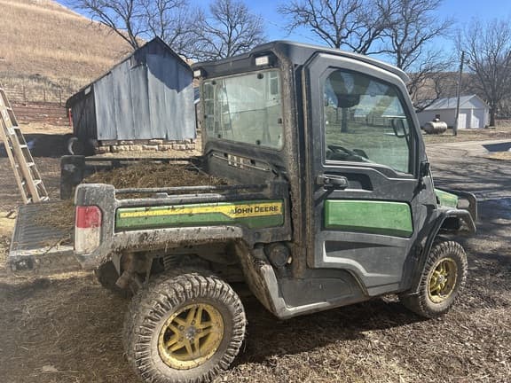 Image of John Deere XUV 835M equipment image 2
