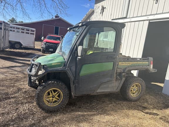 Image of John Deere XUV 835M equipment image 1
