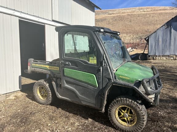 Image of John Deere XUV 835M Primary image