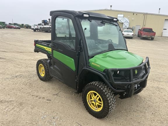 Image of John Deere XUV 835M equipment image 1