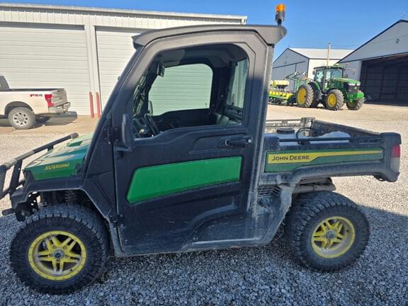 Image of John Deere XUV 835M equipment image 1