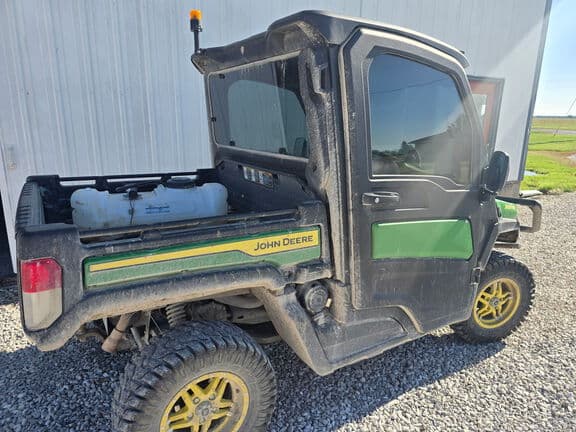 Image of John Deere XUV 835M equipment image 2