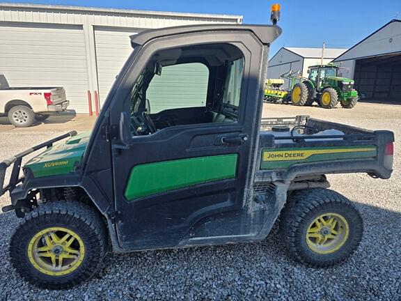 Image of John Deere XUV 835M equipment image 1