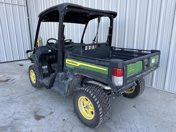 Image of John Deere XUV 835M equipment image 2