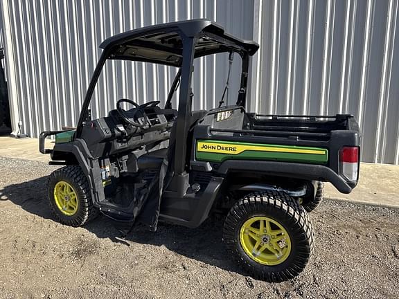 Image of John Deere XUV 835M equipment image 4