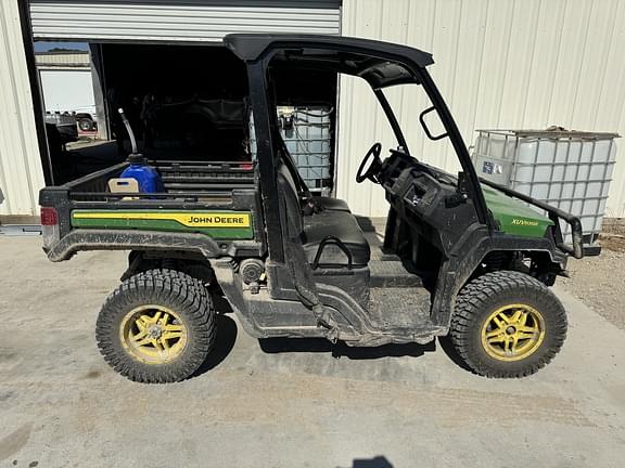 Image of John Deere XUV 835M equipment image 2