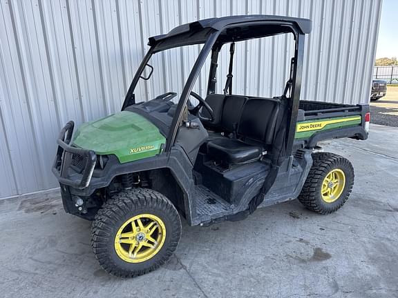 Image of John Deere XUV 835M equipment image 1