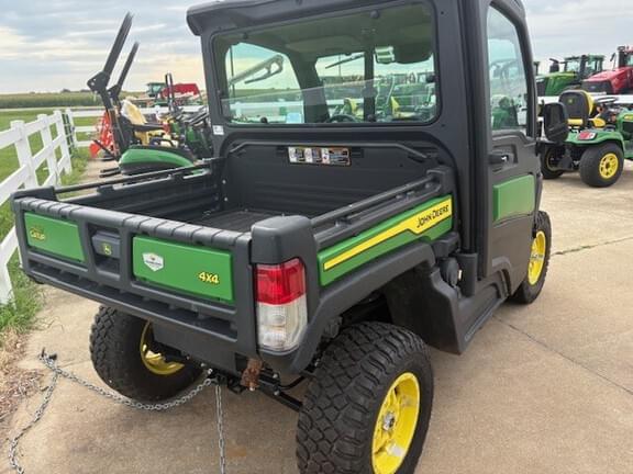 Image of John Deere XUV 835M equipment image 4