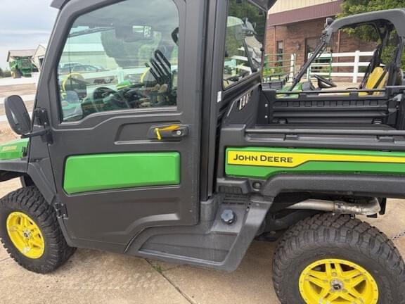 Image of John Deere XUV 835M equipment image 3