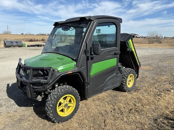 Image of John Deere XUV 835M equipment image 3