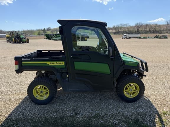 Image of John Deere XUV 835M equipment image 3