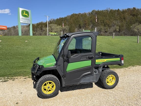 Image of John Deere XUV 835M Primary image