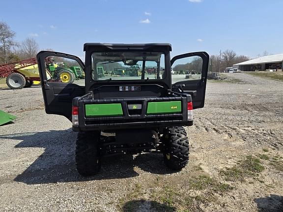 Image of John Deere XUV 835M equipment image 3