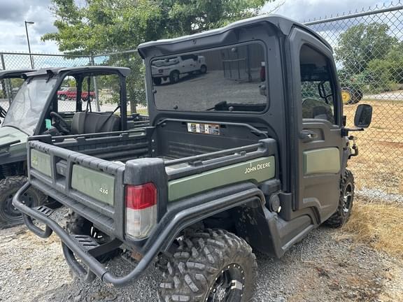 Image of John Deere XUV 835M equipment image 1